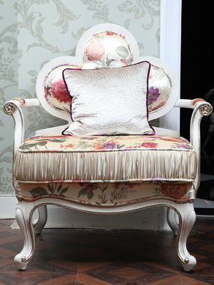 ISO9001 Antyczne krzesła tapicerowane z wysokim oparciem Szampan Velvet Snuggle Chair